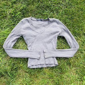 brandy melville grey ribbed v neck sweater